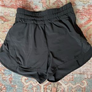 Lululemon Track That High Rise 3”